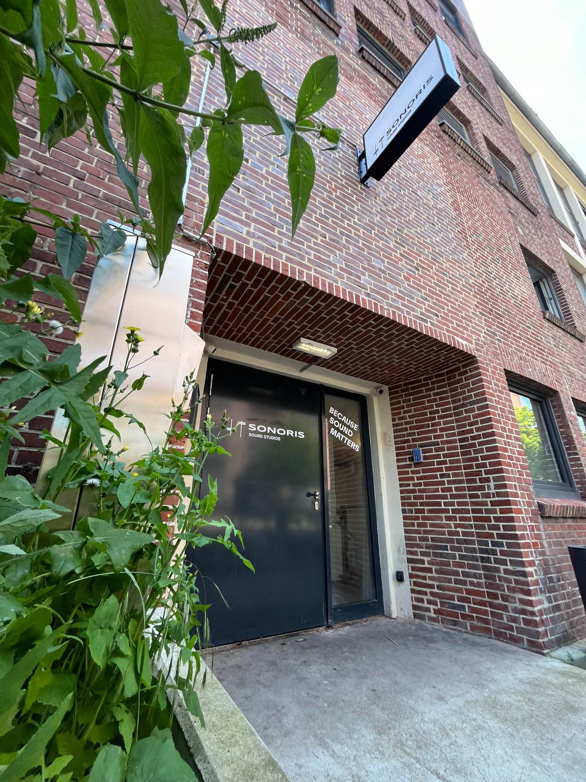 Eingang der Sonoris Studios im Friesenweg